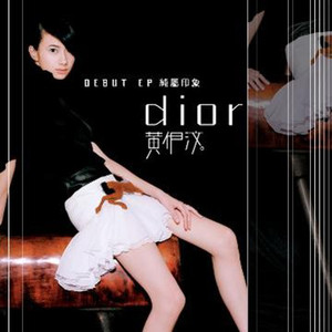 被两个男人绑着玩奶的视频
